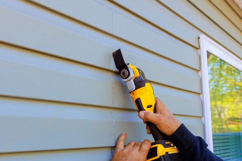 Vinyl Siding Repair Service Image 3